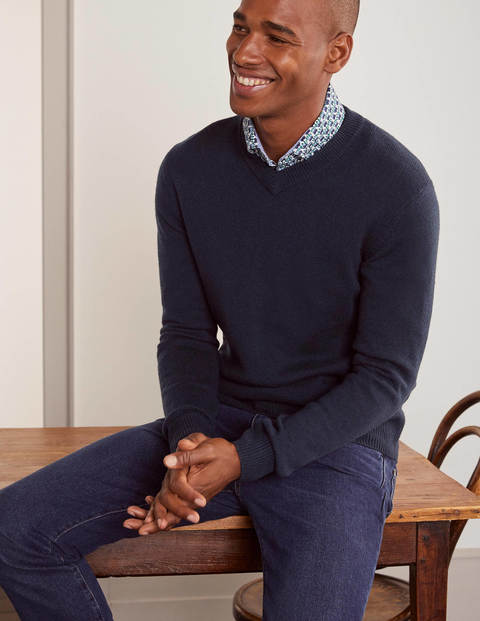 Lambswool V-neck - Navy Lambswool V-neck - Navy