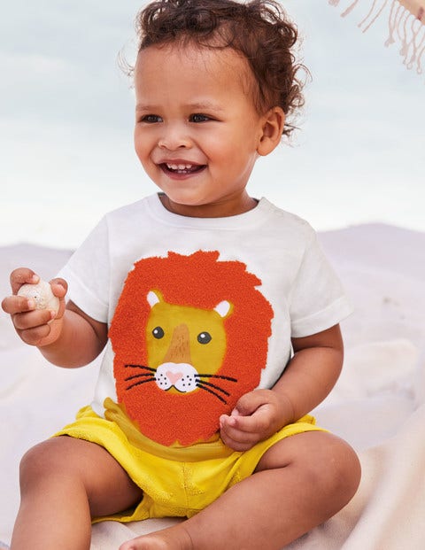 Bouclé Logo T-Shirt - White Lion Bouclé Logo T-Shirt - White Lion
