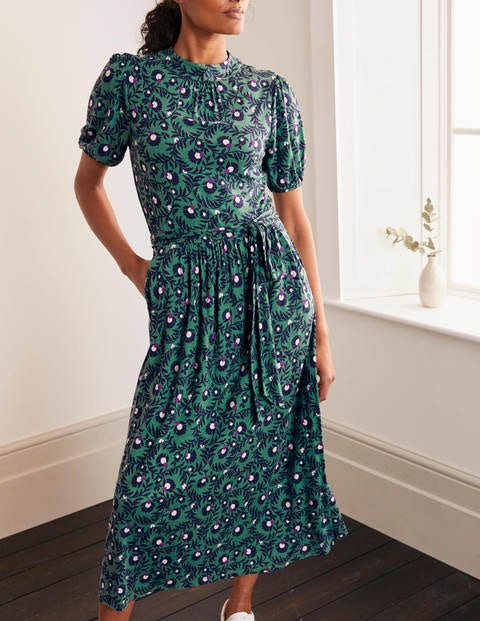 Flora Jerseykleid mit Puffärmeln - Salbeigrün, Wilde Brombeere Flora Jerseykleid mit Puffärmeln - Salbeigrün, Wilde Brombeere