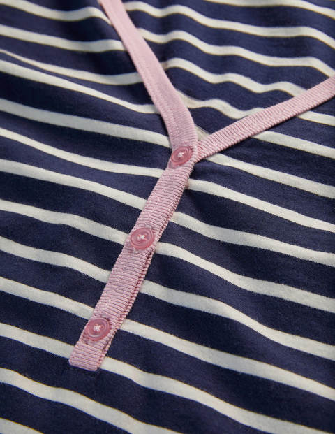 Theodora Henley-Jerseyoberteil - Navy/Naturweiß Theodora Henley-Jerseyoberteil - Navy/Naturweiß