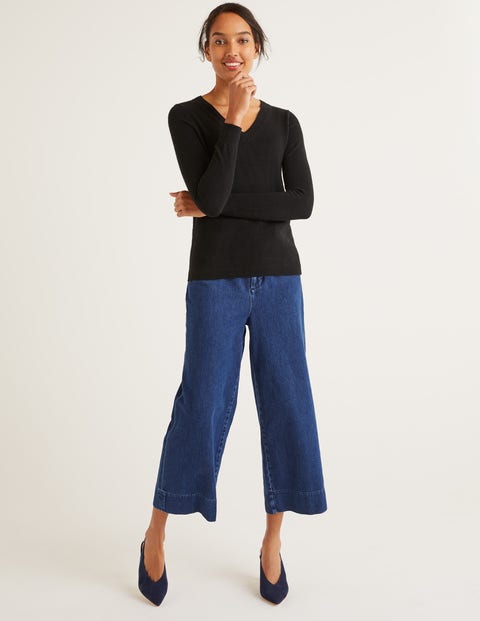 Cashmere V-neck Jumper - Black Cashmere V-neck Jumper - Black