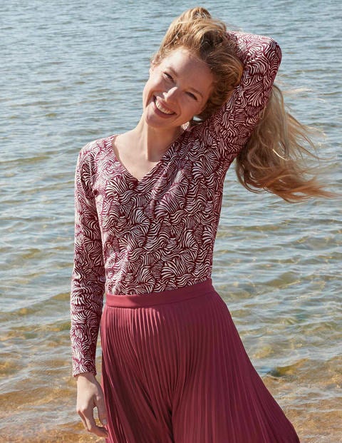 Eldon Baumwollpullover mit V-Ausschnitt - Rotbraun, Zebrawellen Eldon Baumwollpullover mit V-Ausschnitt - Rotbraun, Zebrawellen