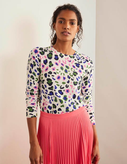 Pull col rond en cachemire - Ivoire, motif léopard pop Pull col rond en cachemire - Ivoire, motif léopard pop