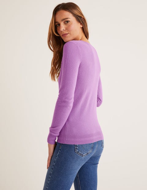 Cashmere V-neck Sweater - Lupin Cashmere V-neck Sweater - Lupin