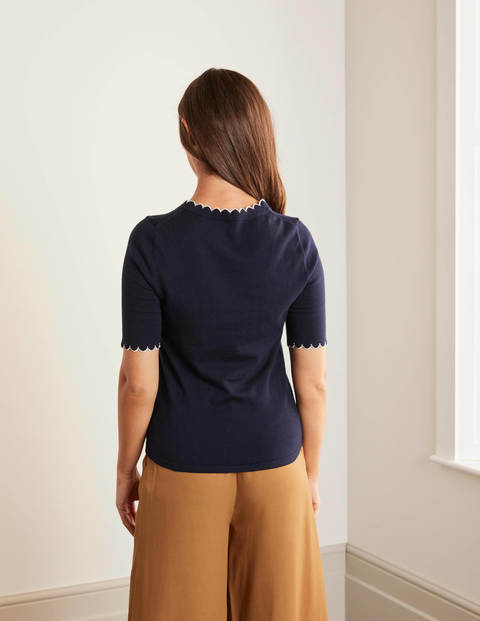 Suffolk Strick-T-Shirt mit Wellensaum - Navy Suffolk Strick-T-Shirt mit Wellensaum - Navy