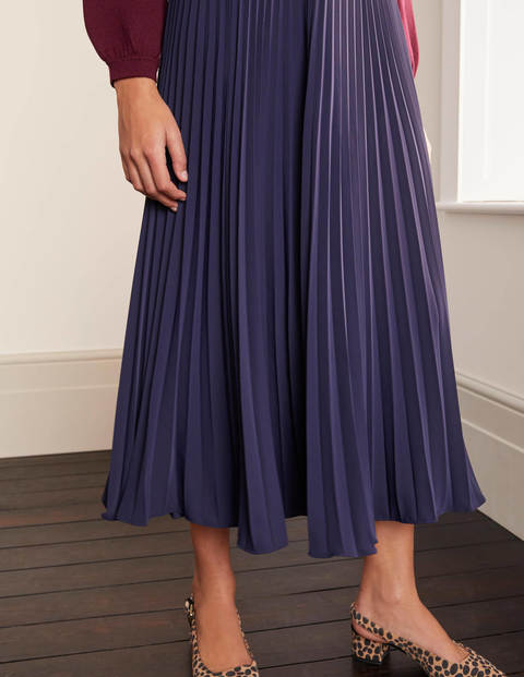 Kristen Pleated Skirt - Navy Kristen Pleated Skirt - Navy