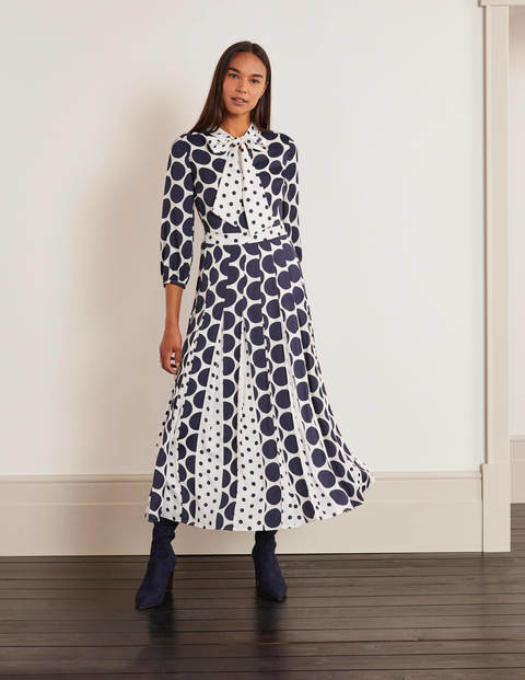 boden navy spot dress