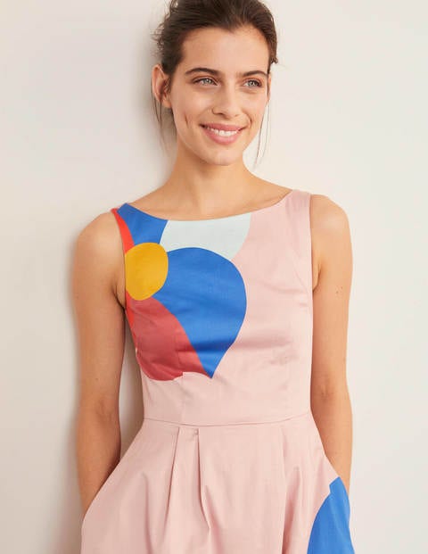 Philomina Kleid - Milchshake, Knalliges Blütenblatt Philomina Kleid - Milchshake, Knalliges Blütenblatt