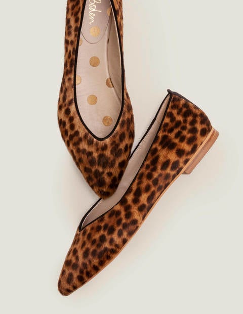 Julia Pointed Flats - Tan Leopard