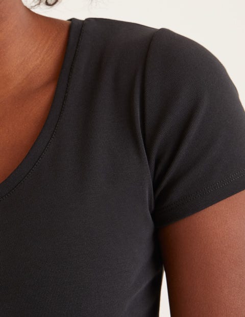 T-Shirt Manches Courtes Essential - Noir T-Shirt Manches Courtes Essential - Noir