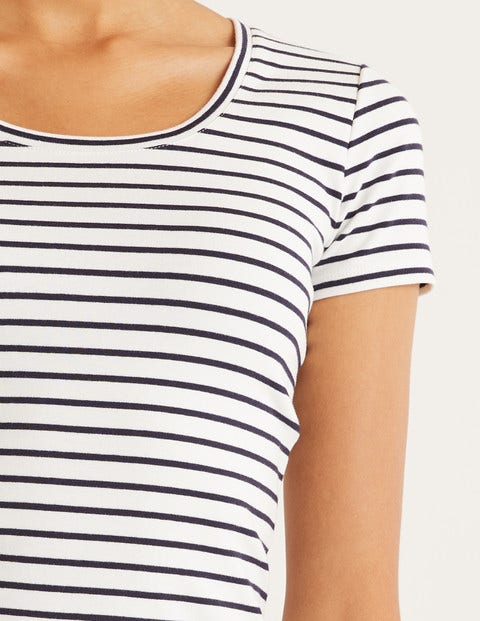 Essential Short Sleeve Tee - Ivory/Navy Essential Short Sleeve Tee - Ivory/Navy