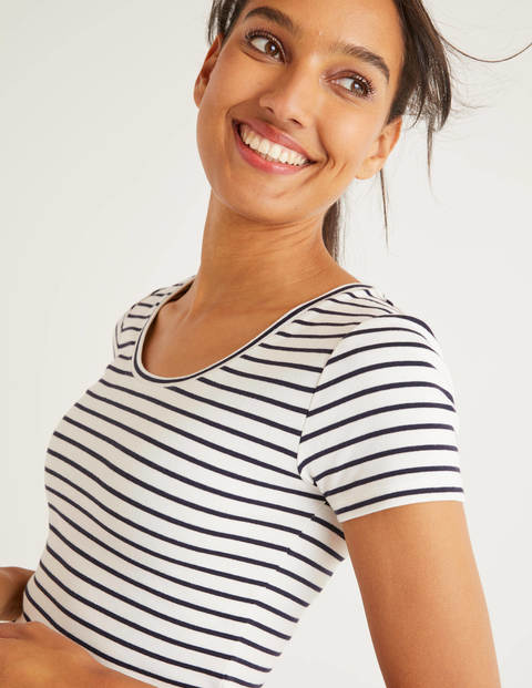 Essential Short Sleeve Tee - Ivory/Navy Essential Short Sleeve Tee - Ivory/Navy