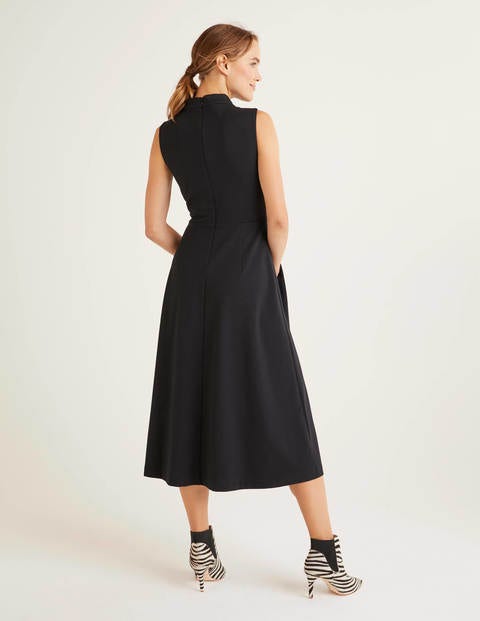 Miriam Ponte Midi Dress - Black Miriam Ponte Midi Dress - Black