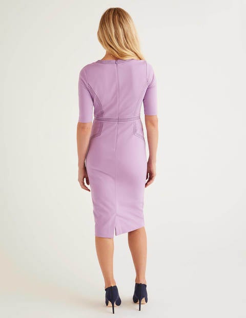 Kate Ponte-Kleid mit Ziernaht - Lila Kate Ponte-Kleid mit Ziernaht - Lila
