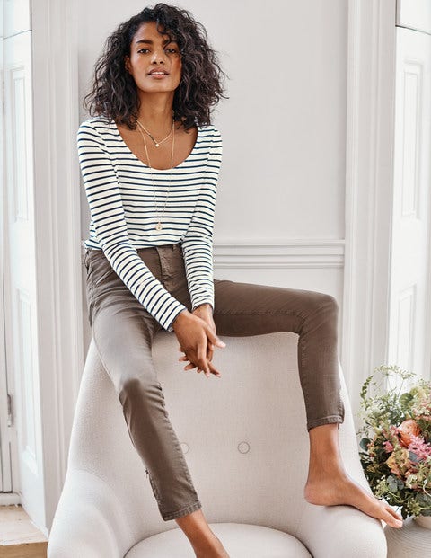 Supersoft Scoop Neck Tee - Ivory/Navy Supersoft Scoop Neck Tee - Ivory/Navy