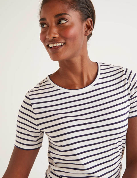 Superweiches Kurzärmliges T-Shirt - Naturweiß/Navy Superweiches Kurzärmliges T-Shirt - Naturweiß/Navy