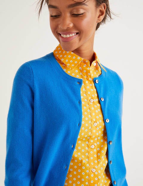 Kaschmircardigan Mit Rundhalsausschnitt - Kräftiges Blau Kaschmircardigan Mit Rundhalsausschnitt - Kräftiges Blau