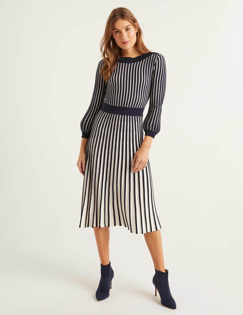 Rita Strickkleid - Navy/Naturweiß, Gestreift Rita Strickkleid - Navy/Naturweiß, Gestreift