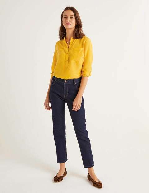 Kragenlose Seidenbluse - Sonnengelb Kragenlose Seidenbluse - Sonnengelb