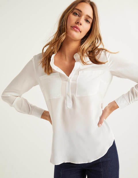 Kragenlose Seidenbluse - Naturweiß Kragenlose Seidenbluse - Naturweiß