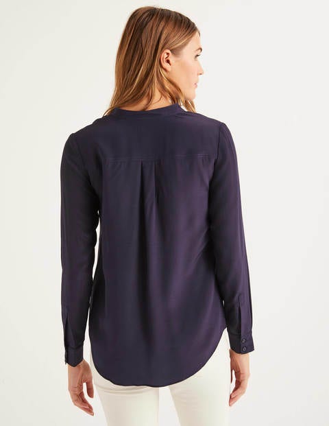Kragenlose Seidenbluse - Navy Kragenlose Seidenbluse - Navy