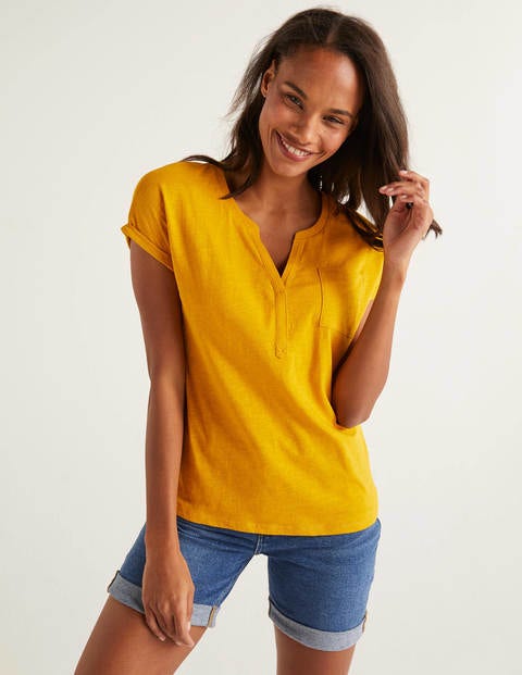 Das Baumwoll-T-Shirt Mit Umgekrempelten Bündchen - Sonnengelb Das Baumwoll-T-Shirt Mit Umgekrempelten Bündchen - Sonnengelb