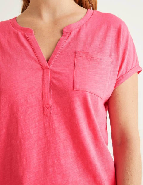 Das Baumwoll-T-Shirt Mit Umgekrempelten Bündchen - Helles Pink Das Baumwoll-T-Shirt Mit Umgekrempelten Bündchen - Helles Pink