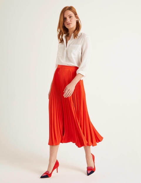 mid length pleated skirts flattering