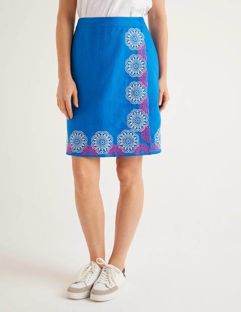 slimming outfits for plus size