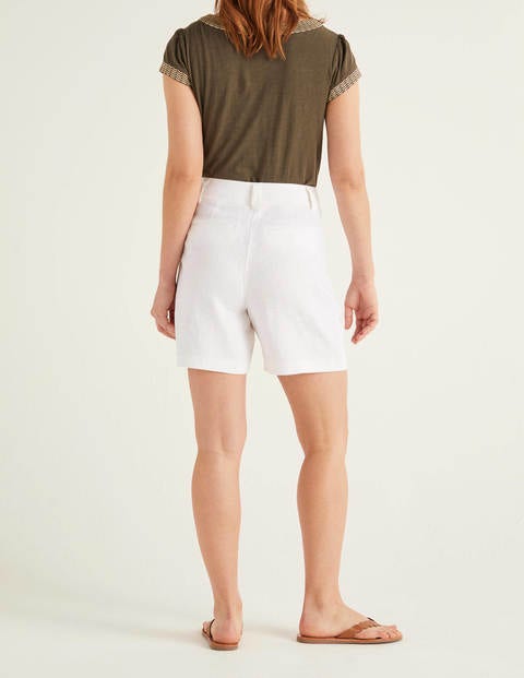 Filey Seamed Pocket Shorts - White Filey Seamed Pocket Shorts - White
