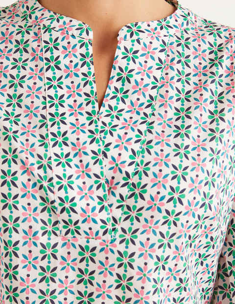 Roberta Kaftan - Ivory, Plumeria Roberta Kaftan - Ivory, Plumeria