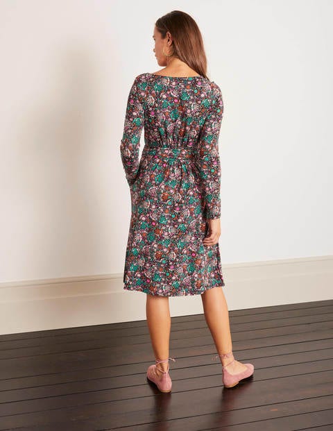 Abigail Jerseykleid - Schwarz, Florales Konfetti Abigail Jerseykleid - Schwarz, Florales Konfetti