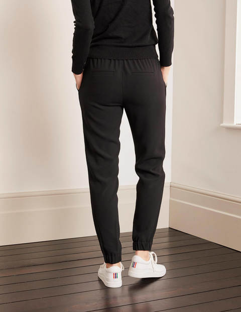 Clovelly Woven Joggers - Black Clovelly Woven Joggers - Black