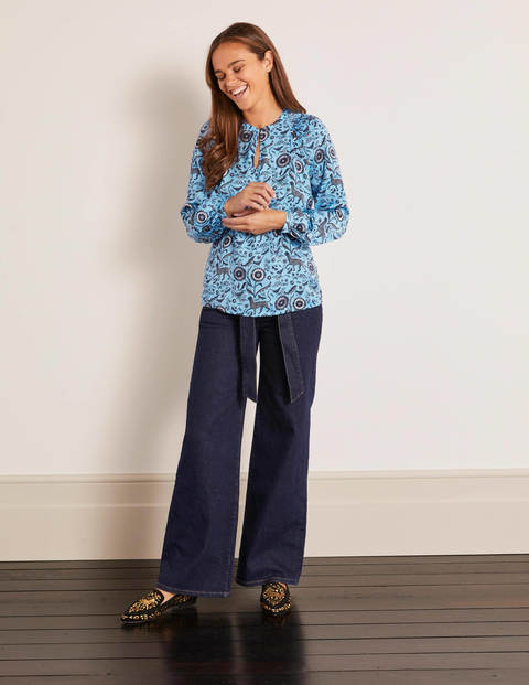 Kitty Bluse mit gesmoktem Ausschnitt - Eisblau, Magischer Garten Kitty Bluse mit gesmoktem Ausschnitt - Eisblau, Magischer Garten