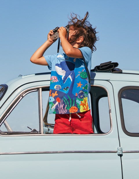 Tropical Scene T-shirt - Surfboard Blue Whale Tropical Scene T-shirt - Surfboard Blue Whale