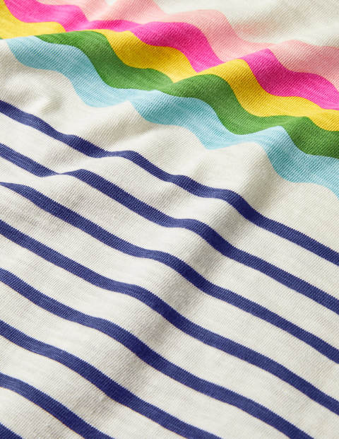 Fröhliches Jerseykleid mit Tasche - Ivory/Navy Rainbow Wave Fröhliches Jerseykleid mit Tasche - Ivory/Navy Rainbow Wave