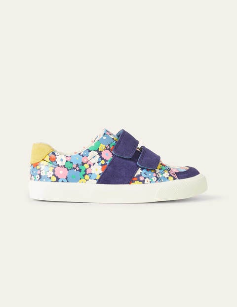 Fun Low Tops - Elizabethan Blue Flowers Fun Low Tops - Elizabethan Blue Flowers