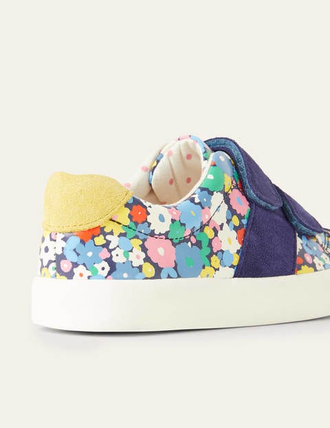 Fun Low Tops - Elizabethan Blue Flowers Fun Low Tops - Elizabethan Blue Flowers