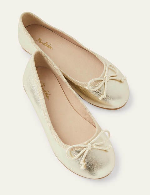 leather ballet flats with wood look heel