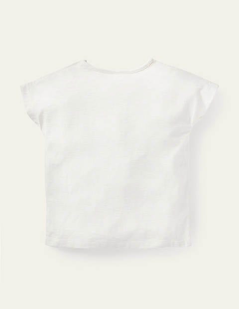 Logo-T-Shirt mit Knopfdetail - Naturweiß, Fischinfos Logo-T-Shirt mit Knopfdetail - Naturweiß, Fischinfos