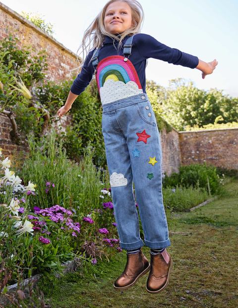Latzhose mit Regenbogenapplikation - Mittleres Vintageblau, Denim Latzhose mit Regenbogenapplikation - Mittleres Vintageblau, Denim