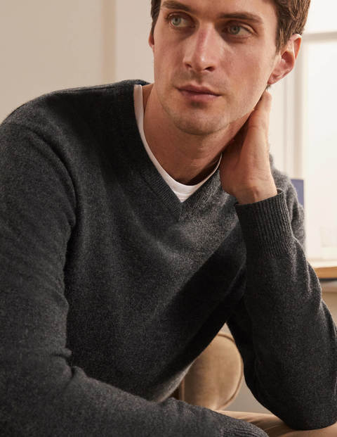 Cashmere V-neck - Dark Grey Melange Cashmere V-neck - Dark Grey Melange