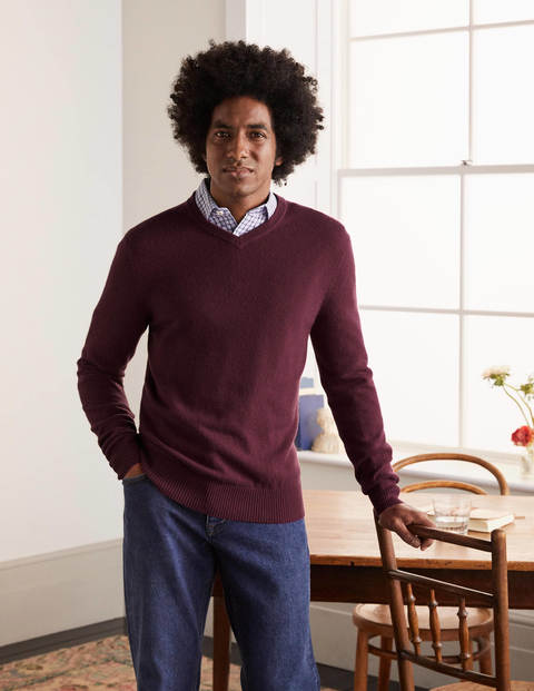 Cashmere V-neck - Deep Raspberry Pink Cashmere V-neck - Deep Raspberry Pink