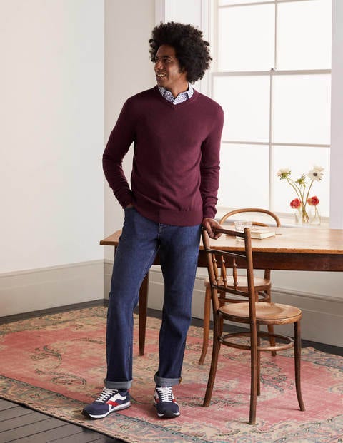 Cashmere V-neck - Deep Raspberry Pink Cashmere V-neck - Deep Raspberry Pink