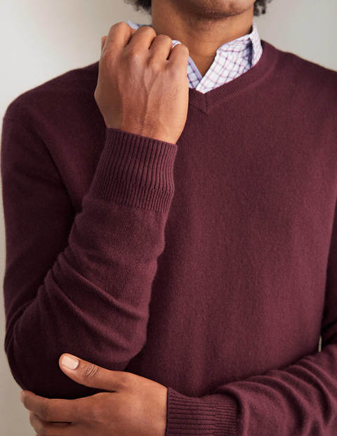 Cashmere V-neck - Deep Raspberry Pink Cashmere V-neck - Deep Raspberry Pink