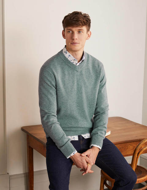 Lambswool Blend V-neck - Topaz Blue Lambswool Blend V-neck - Topaz Blue