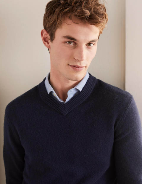 Lambswool Blend V-neck - Navy Lambswool Blend V-neck - Navy