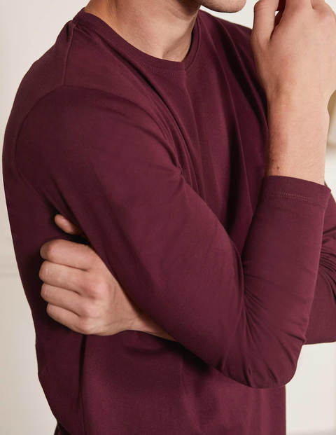 Classic Long-sleeved T-shirt - Merlot Red Classic Long-sleeved T-shirt - Merlot Red