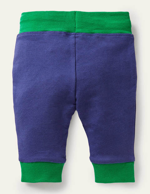 Originelle Hose mit Applikation - Schottengrün, Bauernhof Originelle Hose mit Applikation - Schottengrün, Bauernhof