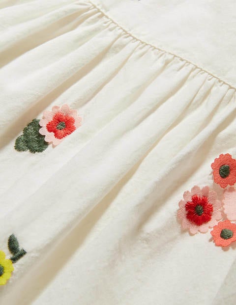 Webkleid mit Verzierungen - Naturweiß, Stickerei Webkleid mit Verzierungen - Naturweiß, Stickerei